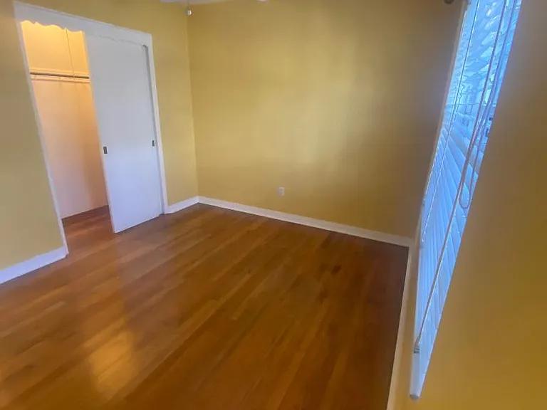 3rd bedroom w/closet