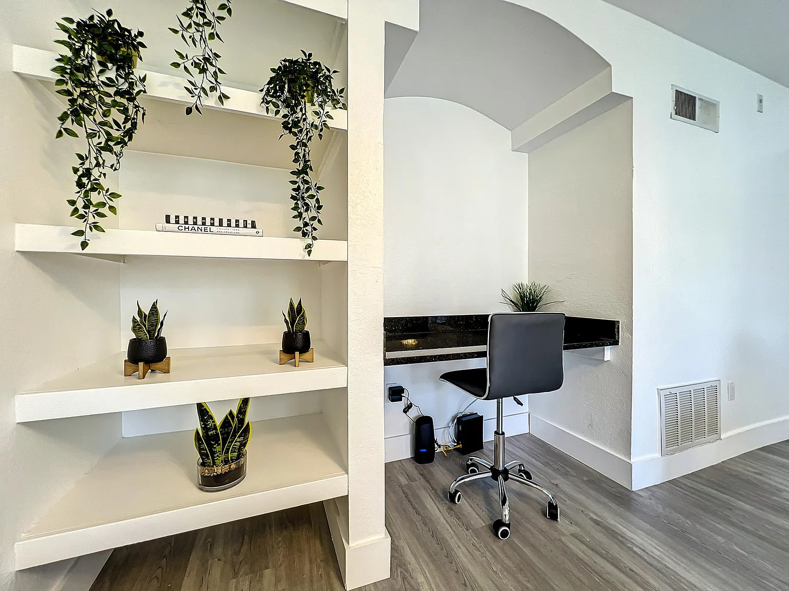 1 bed, 842 sqft, $2,300 — Photo 4