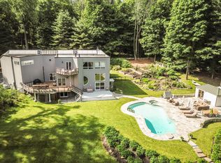 10 Perch Bay Rd, Waccabuc, NY 10597