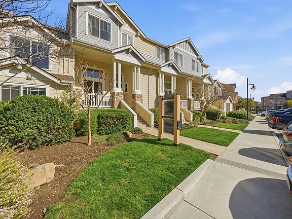 3rd image of 18540 Garnet Ln