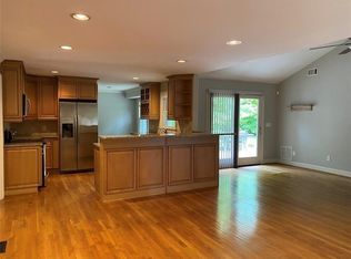540 Windsor Pkwy NE, Sandy Springs, GA