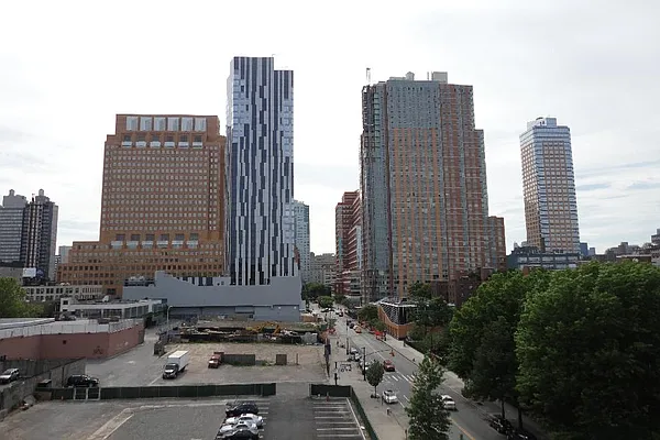 Rented by Corcoran | media 39