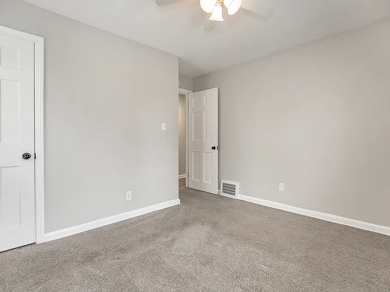 21871 Priday Ave — Photo 14