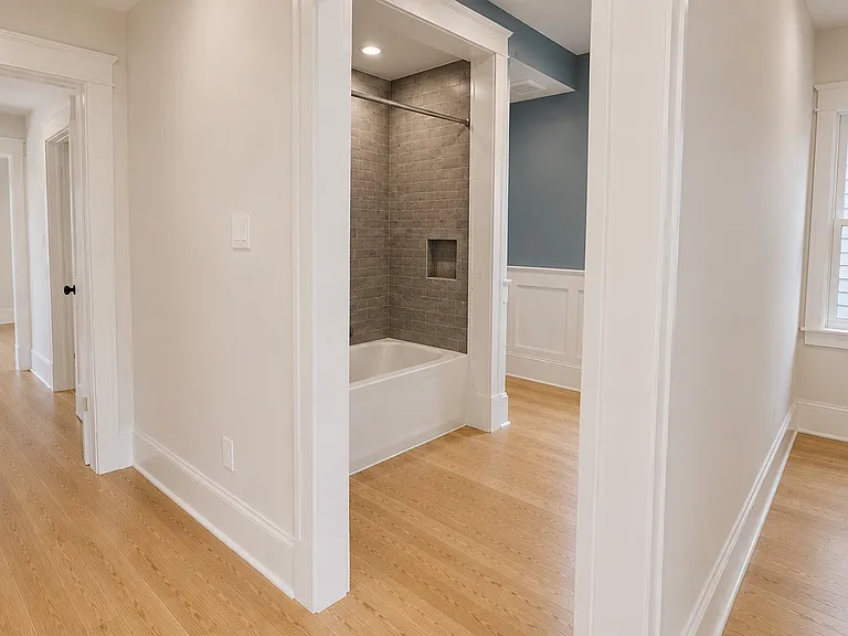 2785 Avondale Ave #2 — Photo 7