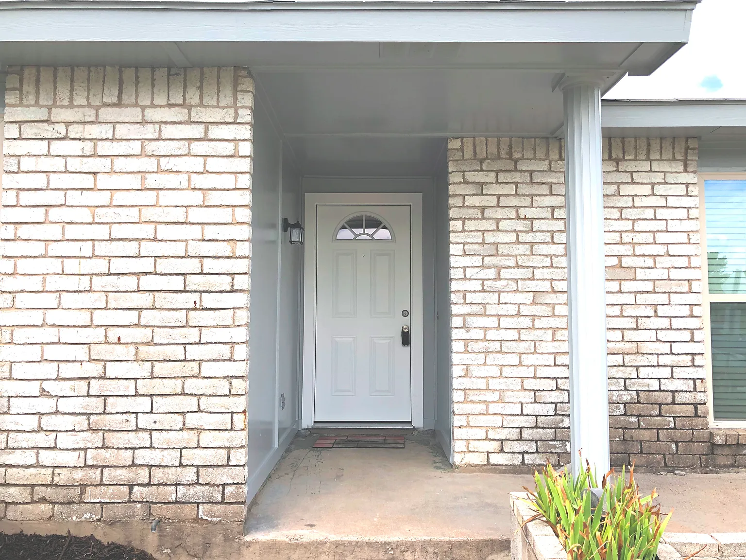 4 bed, 1980 sqft, $2,450 — Photo 3