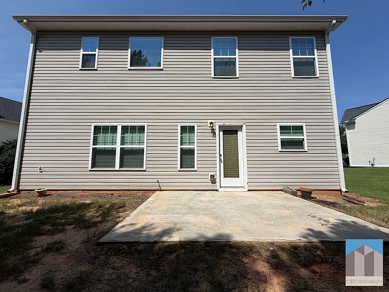 881 Franklin Mill Trce — Photo 40