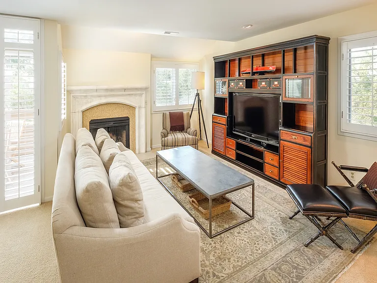 Living Rm
