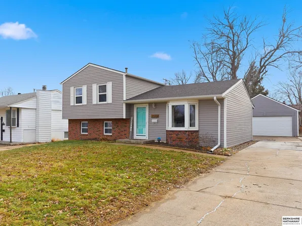 13457 Frederick St, Omaha, NE 68144