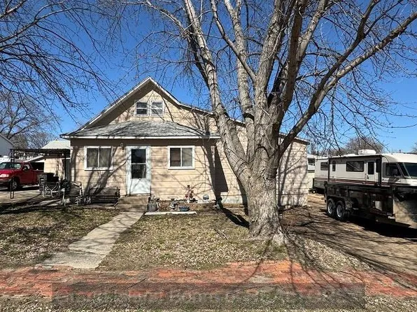 210 W Saline St, Blue Hill, NE 68930