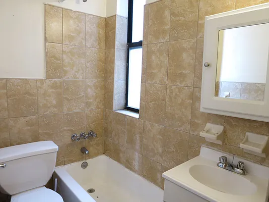 Rented by Bohemia Realty Group | media 6