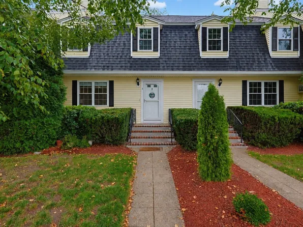 91 W Main St APT 3, Norton, MA 02766