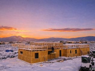 44 Camino De Los Arroyos, Ranchos De Taos, NM 87557