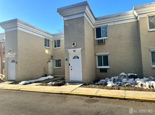 9 Lake Ave APT 3B, East Brunswick, NJ 08816