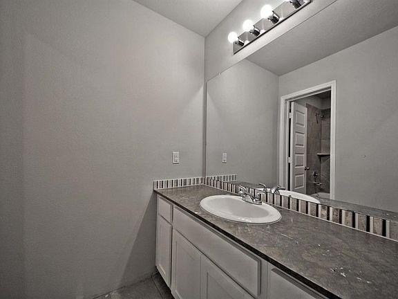5th image of 15410 Wolcott Green Dr