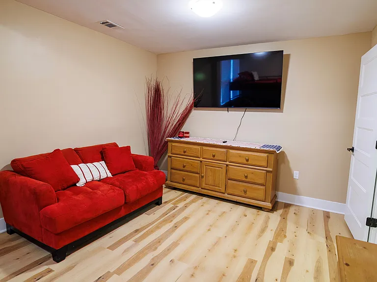 854 Beecher St SW — Photo 16