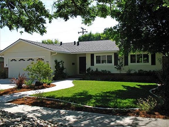 2nd image of 1576 Lyle Dr