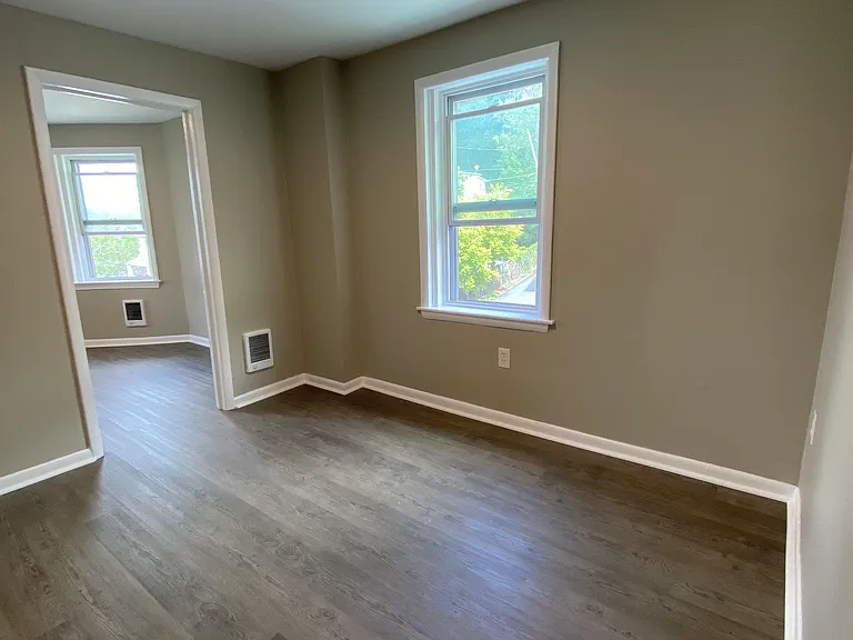 944 Sullivan St #2 — Photo 24