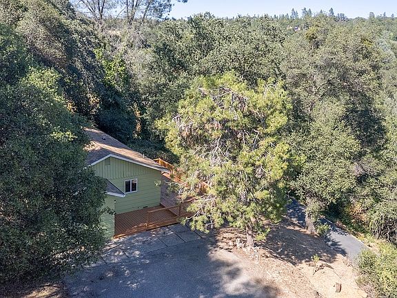 2nd image of 1061 Millertown Rd