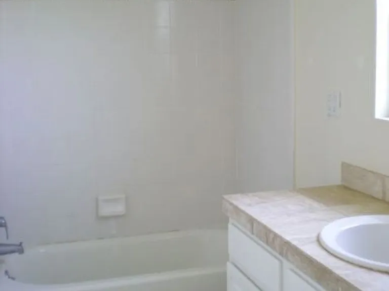 4527 Hollister Ave — Photo 13