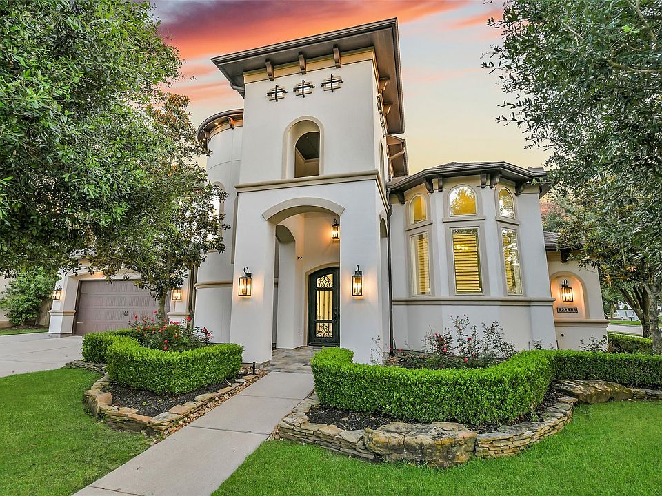 1st image of 27711 Stonehurst Ln