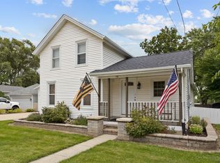 110 N State St, Poplar Grove, IL 61065