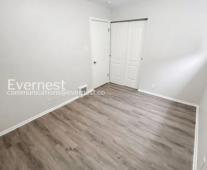 7826 Blandford Dr — Photo 11