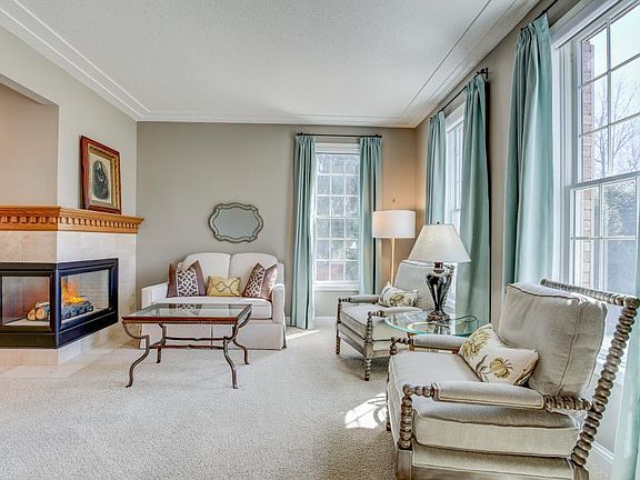 5th image of 4353 N Woodgate Ln