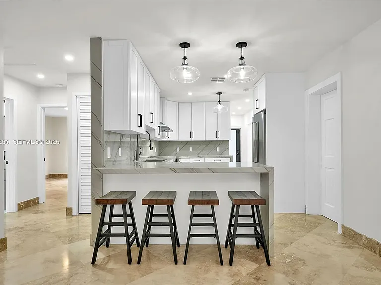 6820 SW 86th Ave — Photo 8