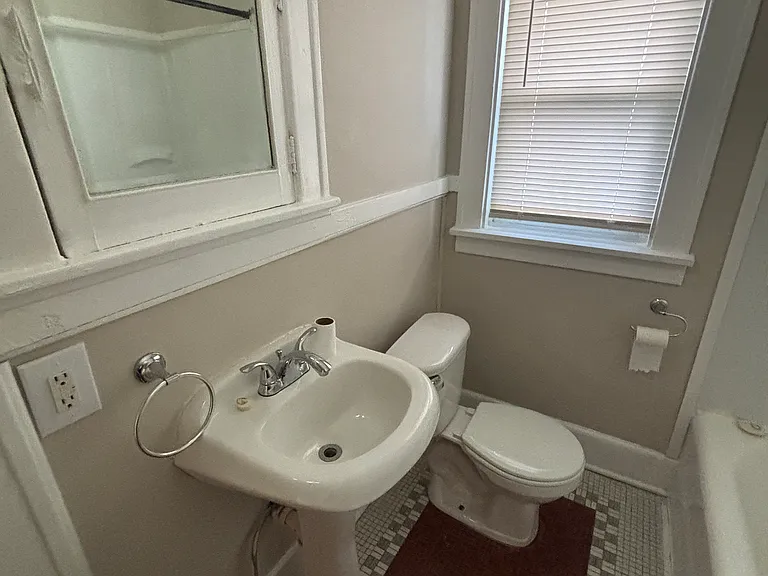 334 Van Buren Ave #3 — Photo 6