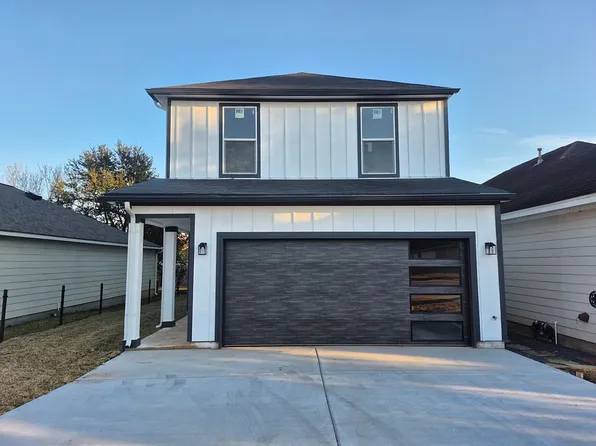141 Golfview Dr, Montgomery, TX 77356