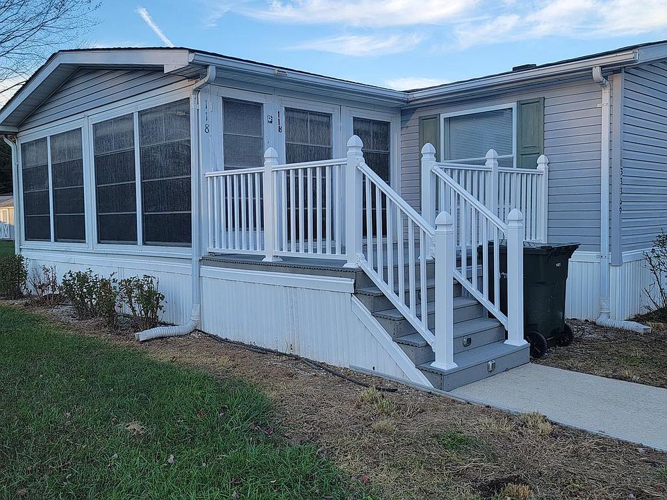 2nd image of 33369 Hartford Ct #43711