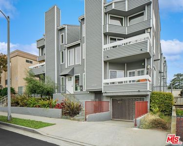 11938 Courtleigh Dr APT 3, Los Angeles, CA, 90066