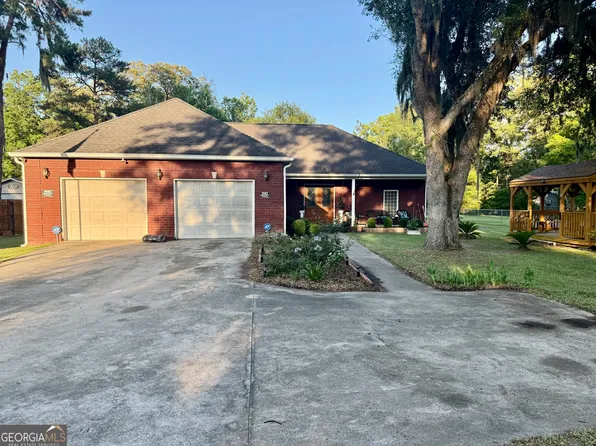 714 Altamaha Rd, Jesup, GA 31545
