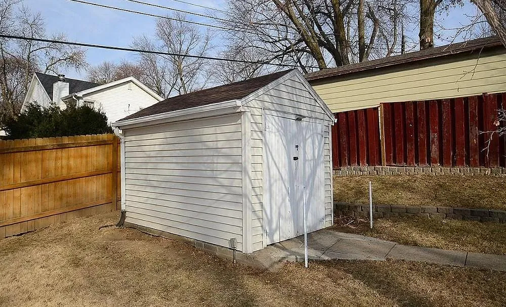 3 bed, 1400 sqft, $2,250 — Photo 3