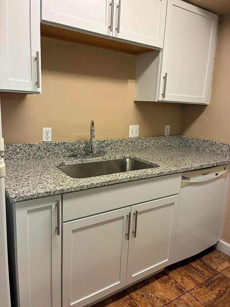 3 bed, $2,299 — Photo 4