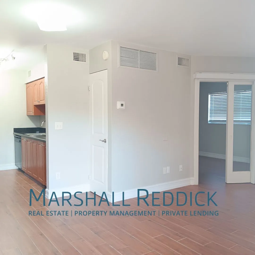 1 Bed 1 bath off Summerlin — Photo 2