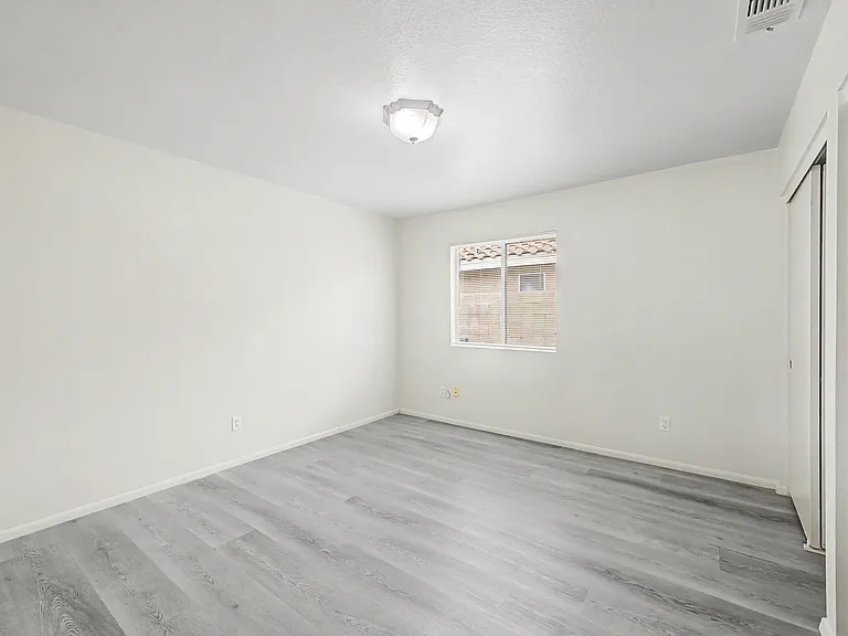 12402 N 41st Ave — Photo 14
