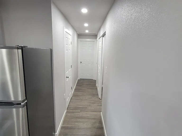 2417 E 13th St #3 — Photo 7