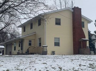 118 E Division Rd, Shannon, IL 61078