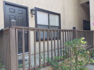 28 8th St APT 12, Shalimar, FL 32579