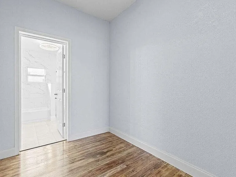 139 Alma Ct — Photo 16
