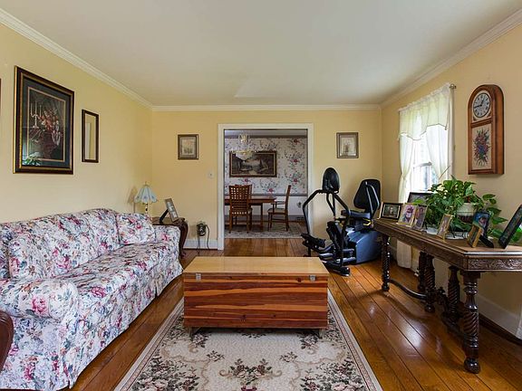 5th image of 485 Andergren Dr