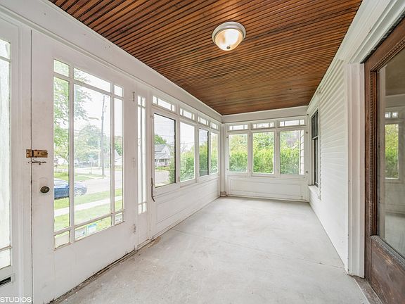 3rd image of 64 East Ave S