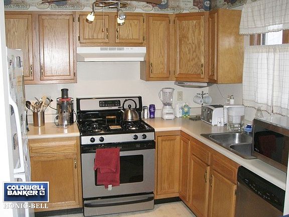 4th image of 711 Cottonwood Cir
