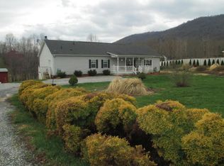 211 Oakridge Dr, Thaxton, VA 24174
