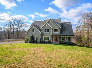 47 Horseshoe Ridge Rd, Sandy Hook, CT 06482