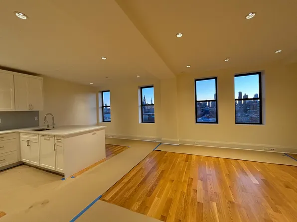 45 West 81st Street image 1 of 16