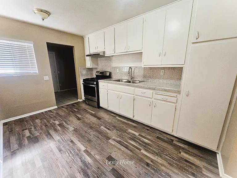 21364 Nisqually Rd — Photo 4