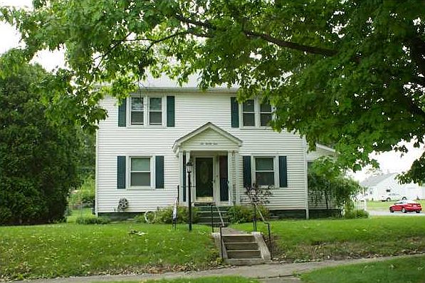 1st image of 624 S Clairmont Ave