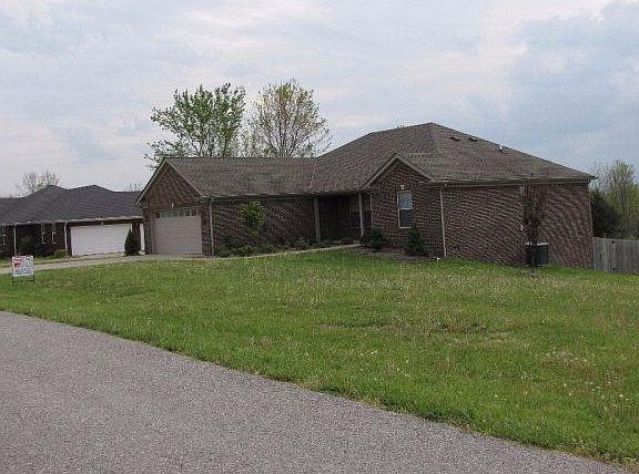 2nd image of 413 Lewis Dr